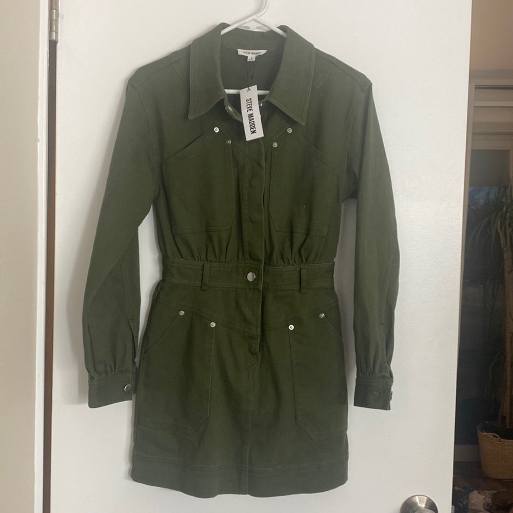 NWT…Steve Madden new with tags size 6 green denim dress